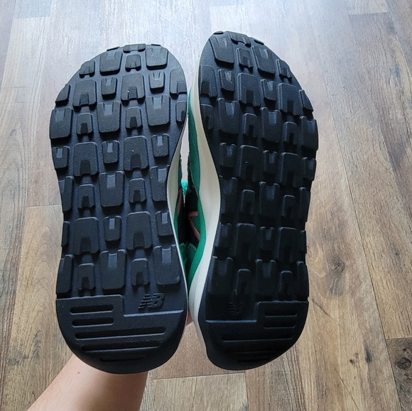 New Balance 57/40 Emerald Sky/Natural Indigo/Bubble Gum Sneakers - Picture 11 of 12